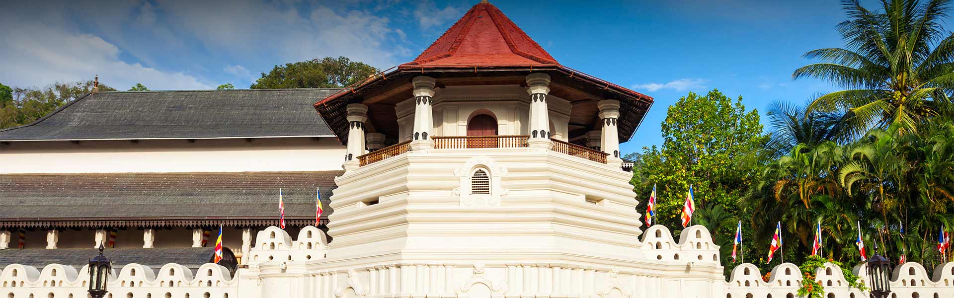 Visiting the Temple of the Tooth