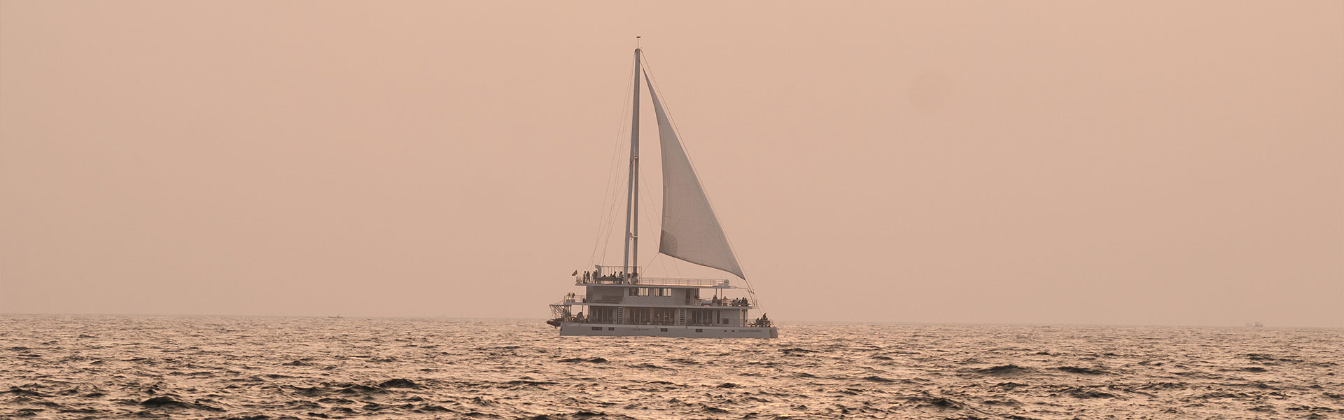 Colombo Sunset Cruise Experience