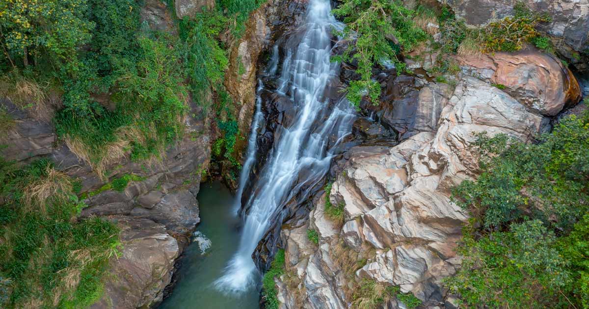 www.honeymoonguidesrilanka.com