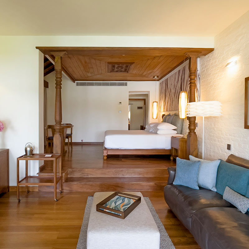 Jetwing-Saman-Villas-Deluxe-Suite-with-Pool-bedroom--800x800