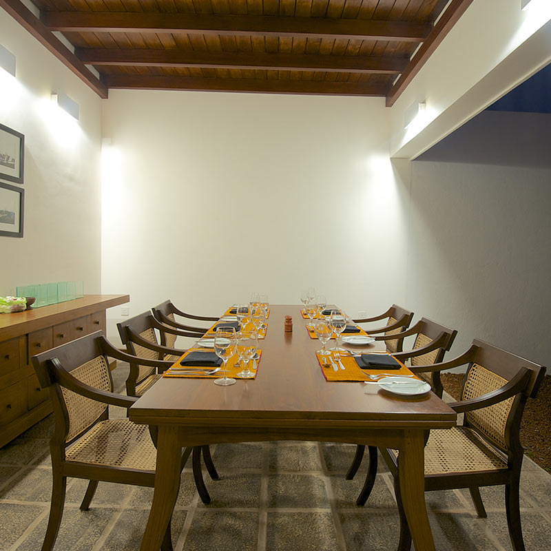 Jetwing-Thalahena-Villa-Dining-800x800
