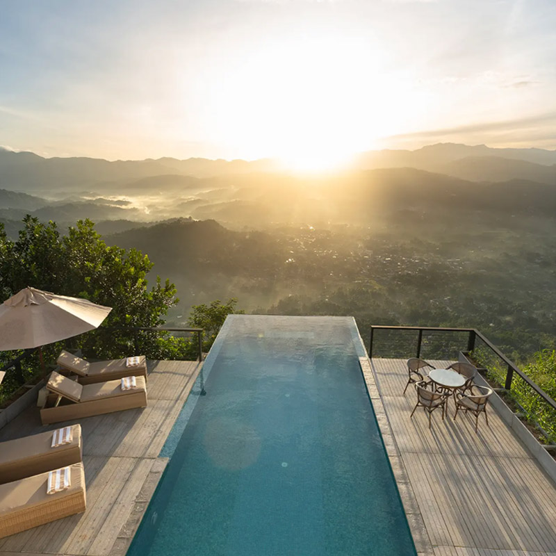 W15-Ambuluwawa-InfinityPool 800x800